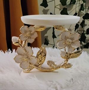 Bath & Bodyworks, Candle Holder, White/Gold